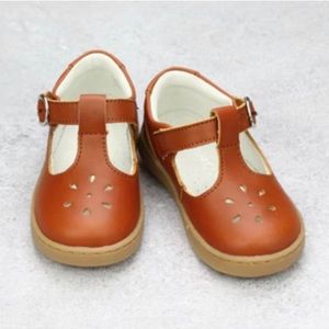L’amour Chelsea t-strap Mary Jane shoes NIB
